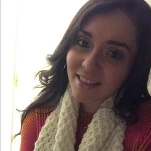 Meet your Posher, Ana